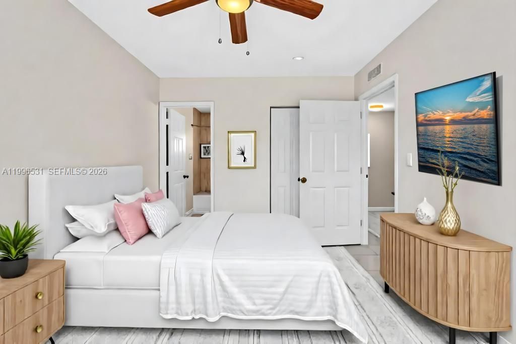 Active With Contract: $320,000 (2 beds, 2 baths, 1250 Square Feet)