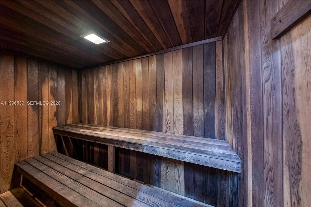 На продажу: $224,000 (1 спален, 1 ванн, 846 Квадратных фут)