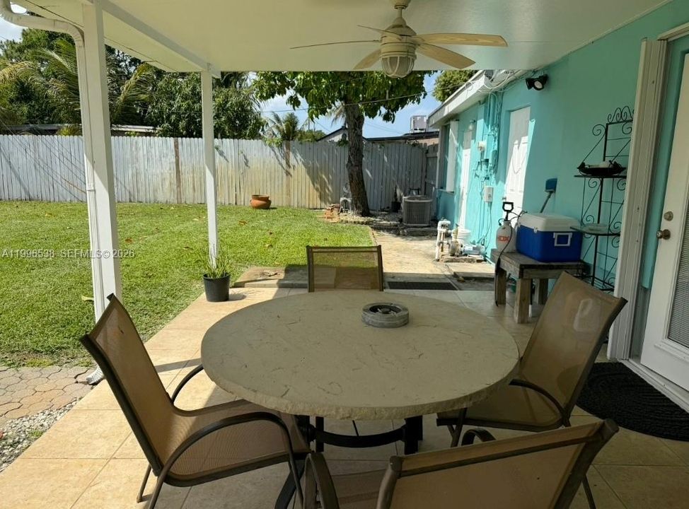 For Sale: $540,000 (3 beds, 3 baths, 2100 Square Feet)