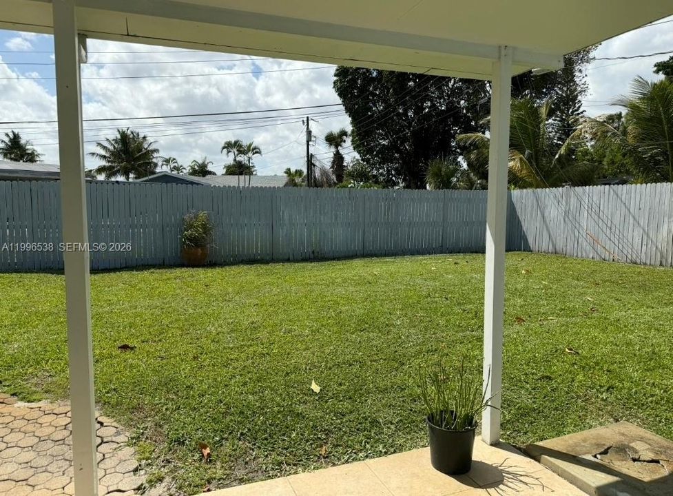 For Sale: $540,000 (3 beds, 3 baths, 2100 Square Feet)