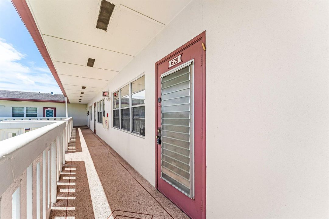 003-629FanshawO-BocaRaton-FL-33434-SMALL