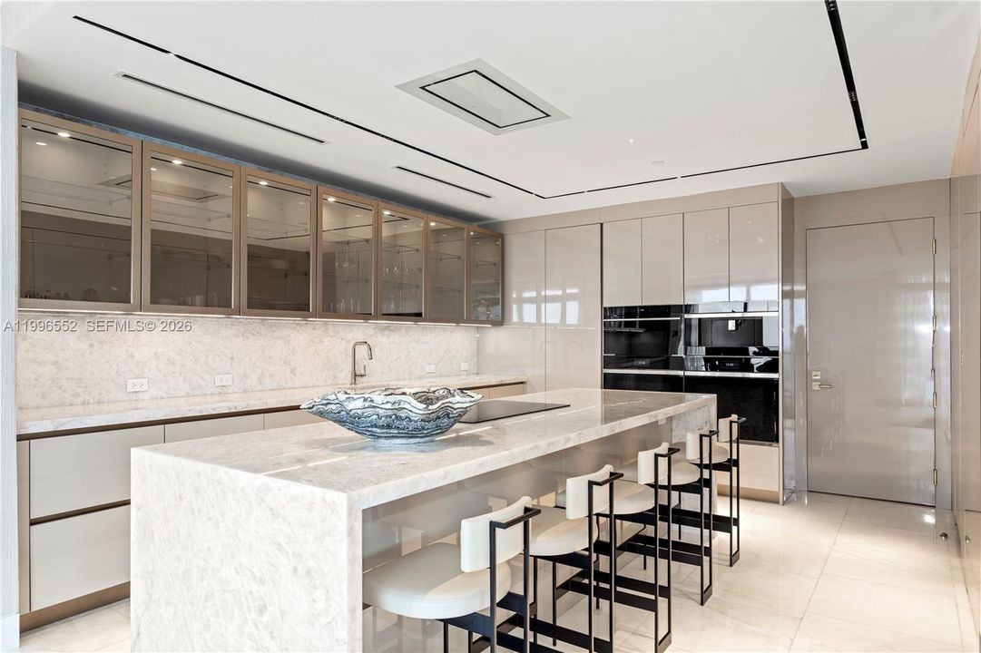 En Venta: $15,500,000 (2 camas, 3 baños, 5798 Pies cuadrados)