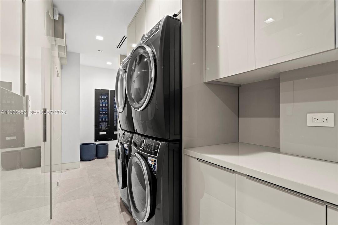 En Venta: $15,500,000 (2 camas, 3 baños, 5798 Pies cuadrados)