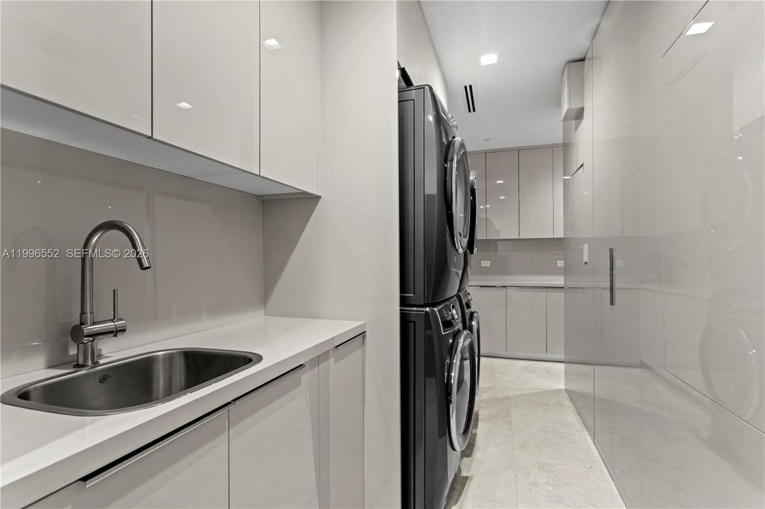 En Venta: $15,500,000 (2 camas, 3 baños, 5798 Pies cuadrados)