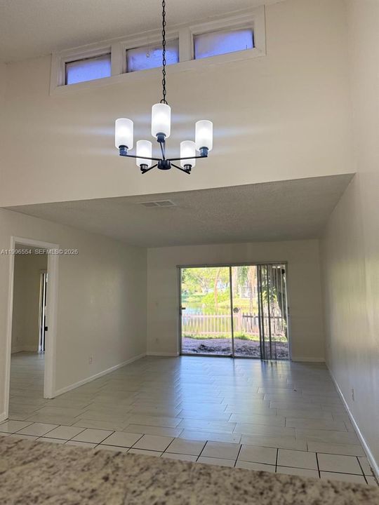 Active With Contract: $249,900 (2 beds, 2 baths, 1060 Square Feet)