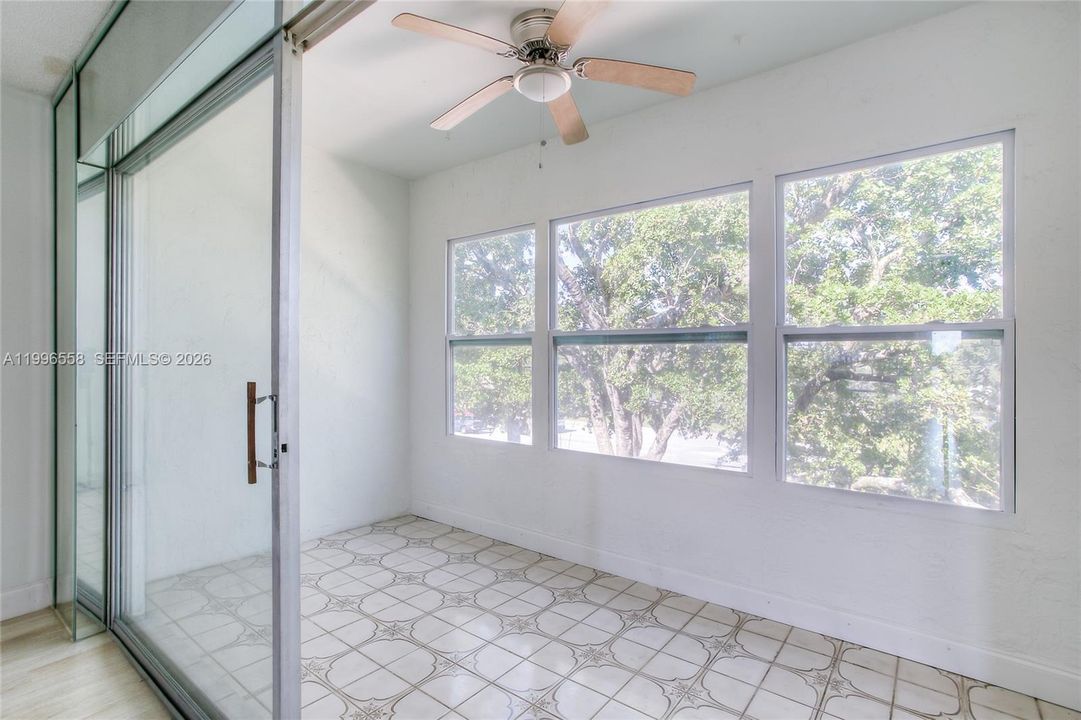 En Venta: $139,900 (2 camas, 2 baños, 920 Pies cuadrados)