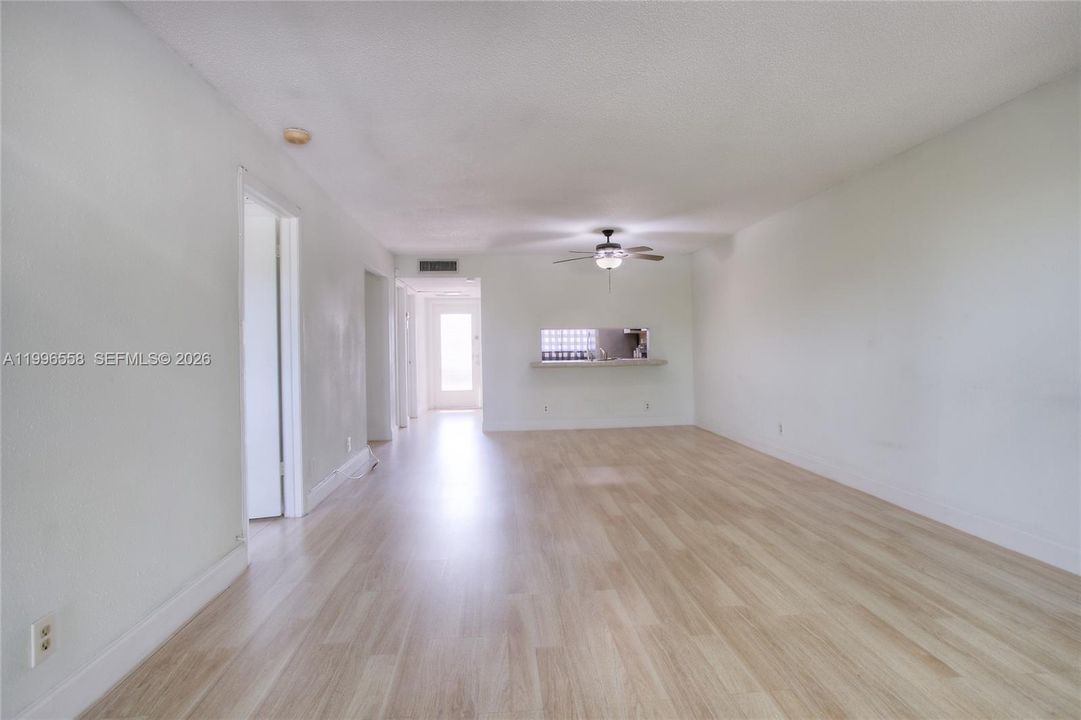 En Venta: $139,900 (2 camas, 2 baños, 920 Pies cuadrados)
