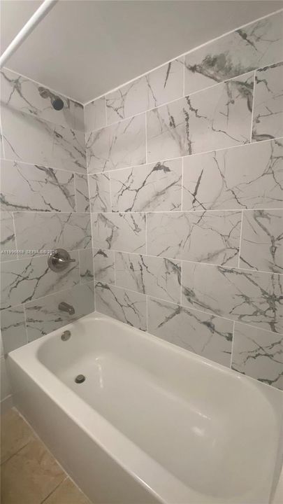 For Sale: $187,000 (2 beds, 2 baths, 990 Square Feet)