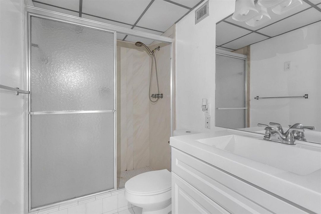 18-086-20260403 - 5860 NW 44St #111