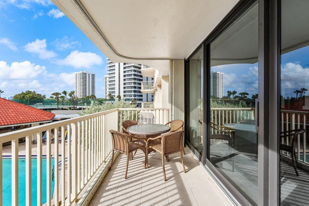 026-5480NorthOceanDrive-A1C-RivieraBeach