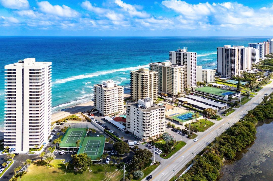 038-5480NorthOceanDrive-A1C-RivieraBeach