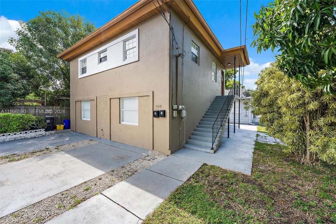 En Venta: $1,150,000 (0 camas, 0 baños, 2418 Pies cuadrados)