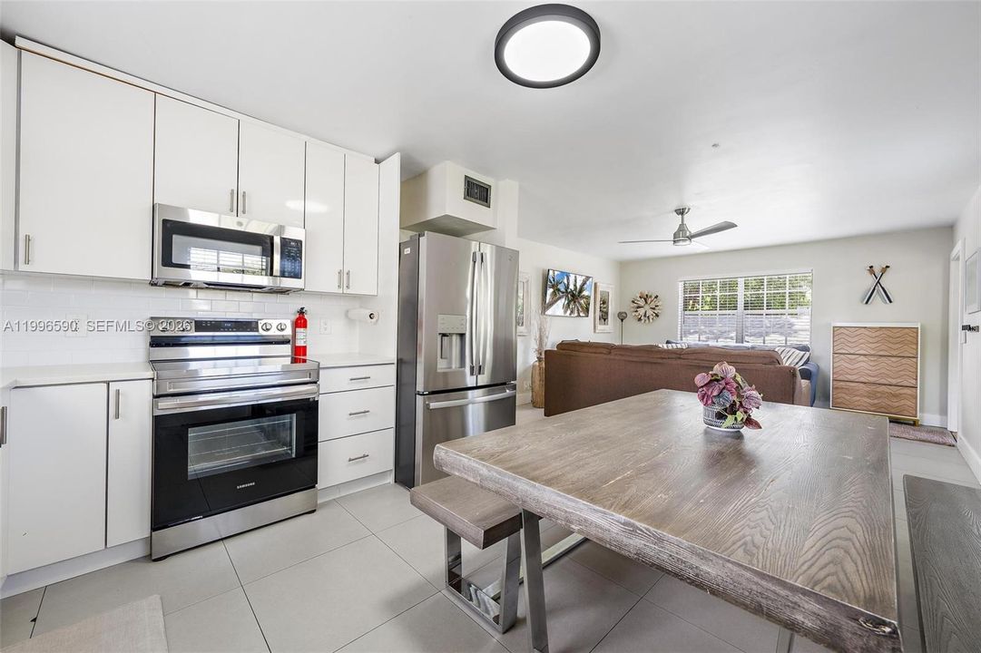 En Venta: $1,150,000 (0 camas, 0 baños, 2418 Pies cuadrados)