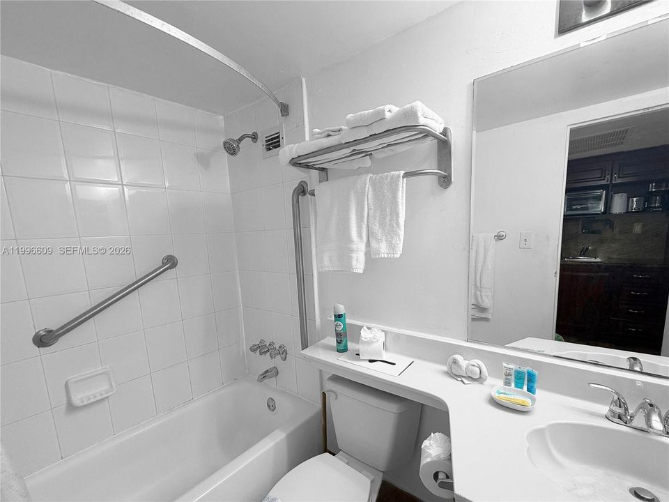 En Venta: $115,000 (0 camas, 1 baños, 410 Pies cuadrados)