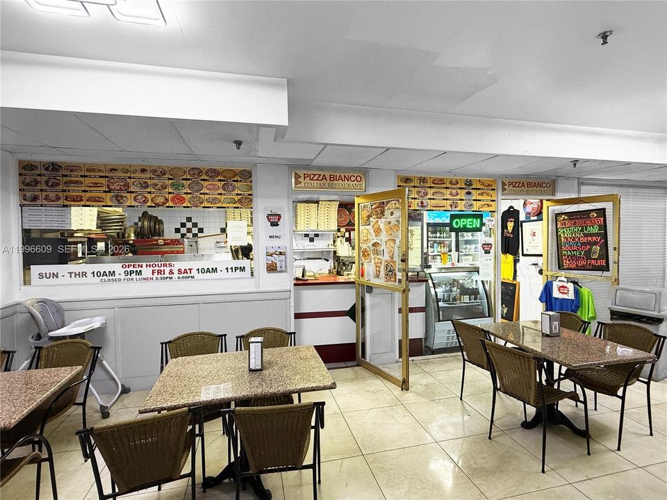 Pizza Shop located in lower lobby