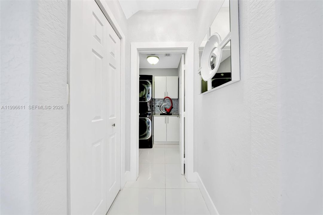 Activo con contrato: $950,000 (4 camas, 3 baños, 2580 Pies cuadrados)