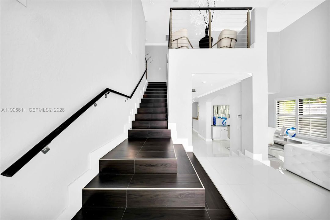 Activo con contrato: $950,000 (4 camas, 3 baños, 2580 Pies cuadrados)
