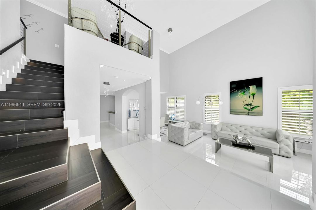 Activo con contrato: $950,000 (4 camas, 3 baños, 2580 Pies cuadrados)