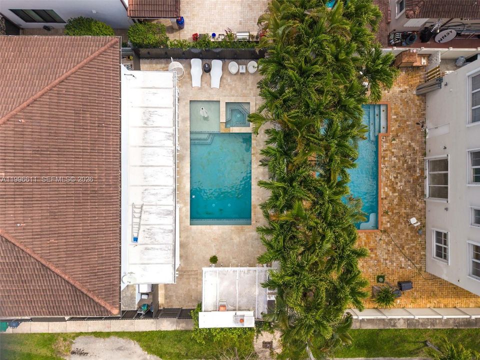 Activo con contrato: $950,000 (4 camas, 3 baños, 2580 Pies cuadrados)