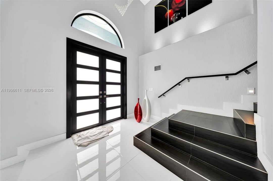 Activo con contrato: $950,000 (4 camas, 3 baños, 2580 Pies cuadrados)