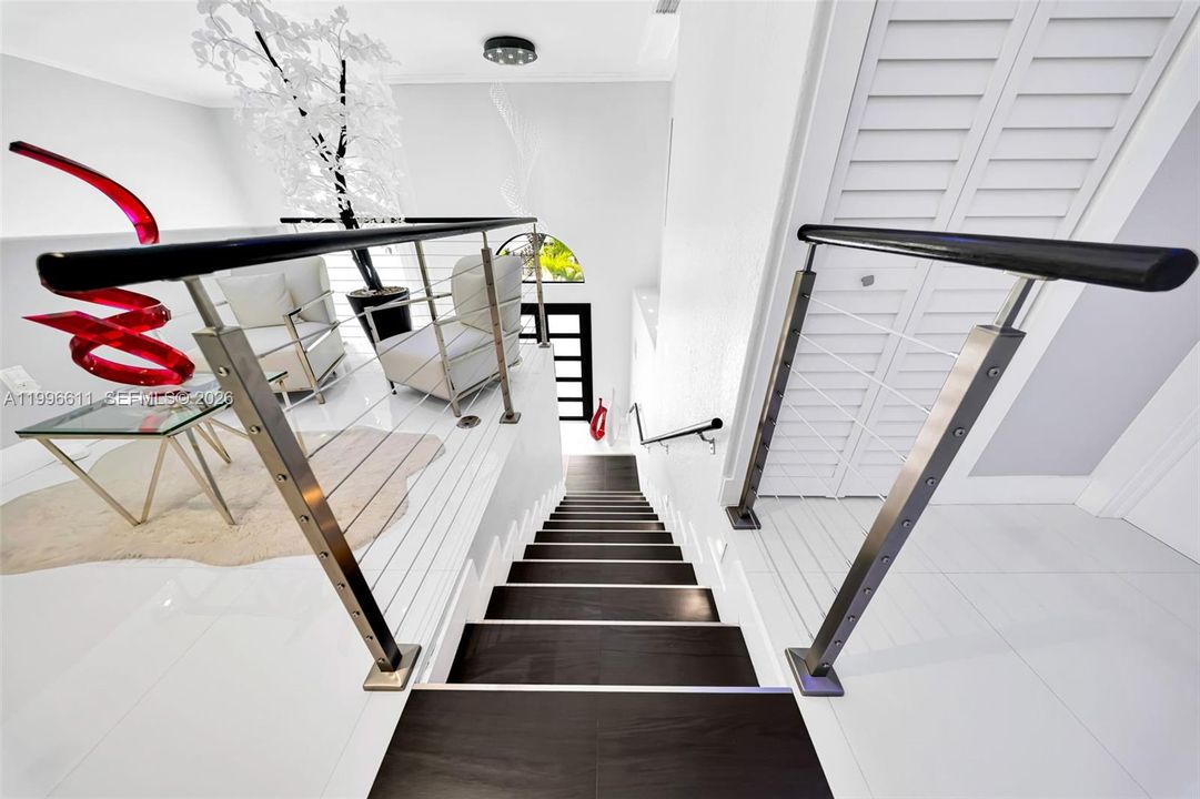 Activo con contrato: $950,000 (4 camas, 3 baños, 2580 Pies cuadrados)