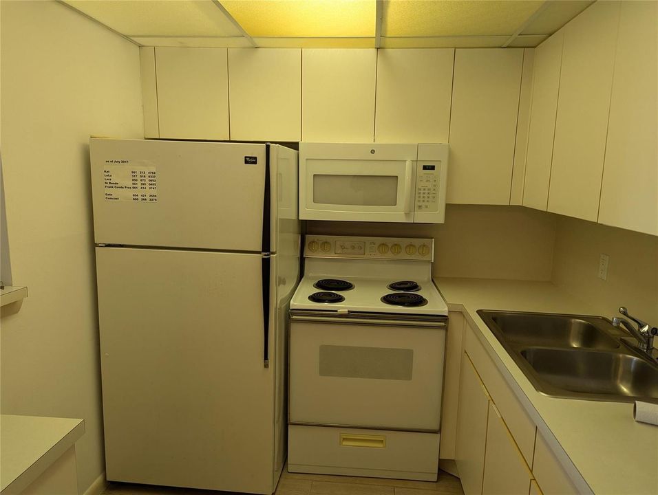 Photo 10