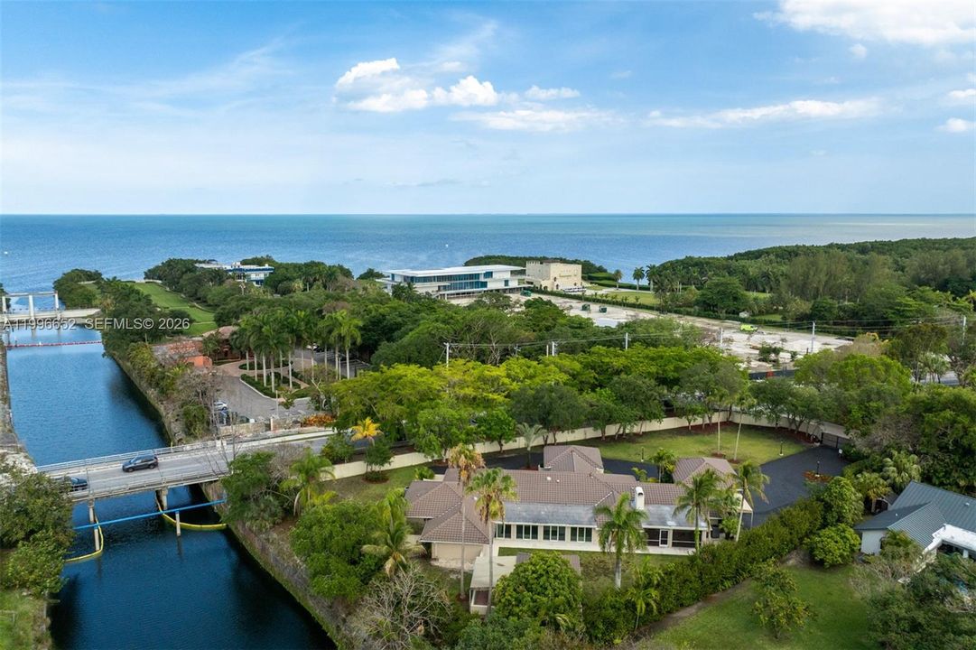 For Sale: $1,995,000 (6 beds, 4 baths, 4459 Square Feet)