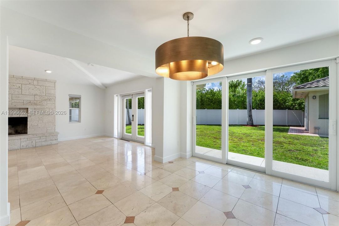 For Sale: $1,995,000 (6 beds, 4 baths, 4459 Square Feet)