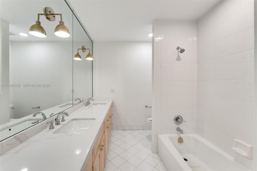For Sale: $1,995,000 (6 beds, 4 baths, 4459 Square Feet)