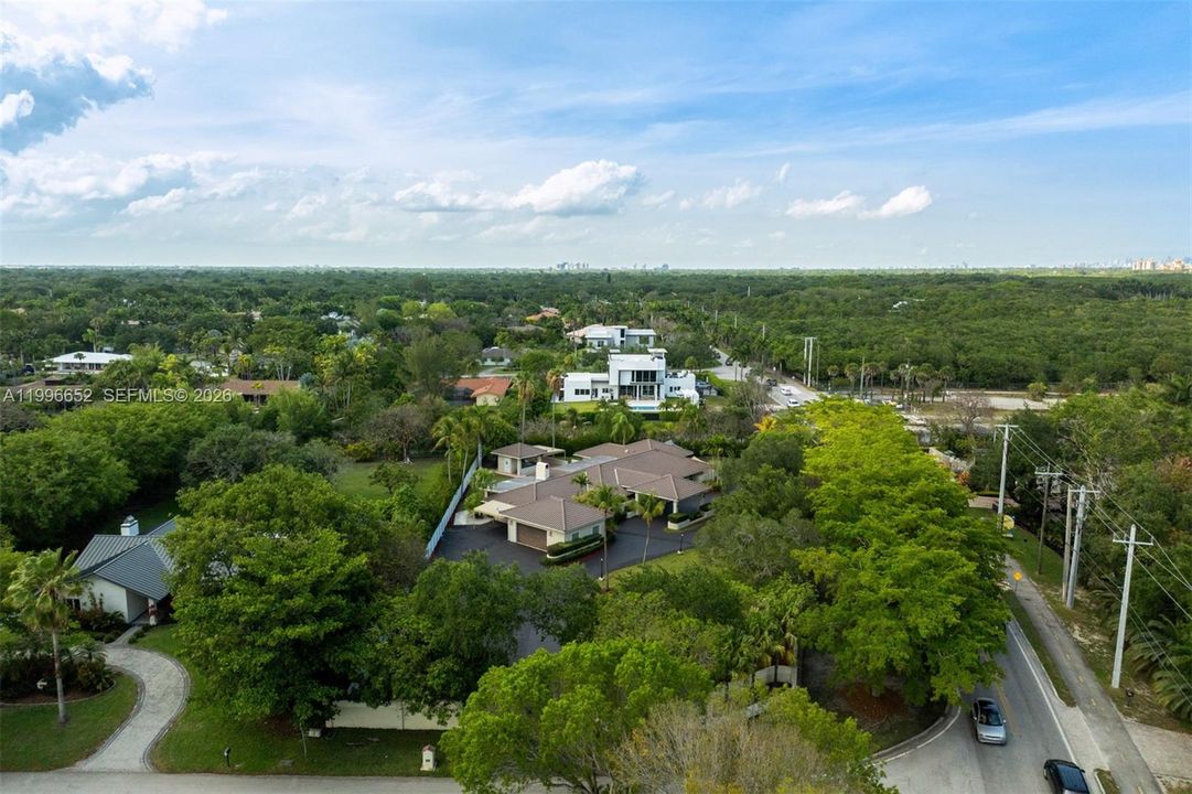 For Sale: $1,995,000 (6 beds, 4 baths, 4459 Square Feet)