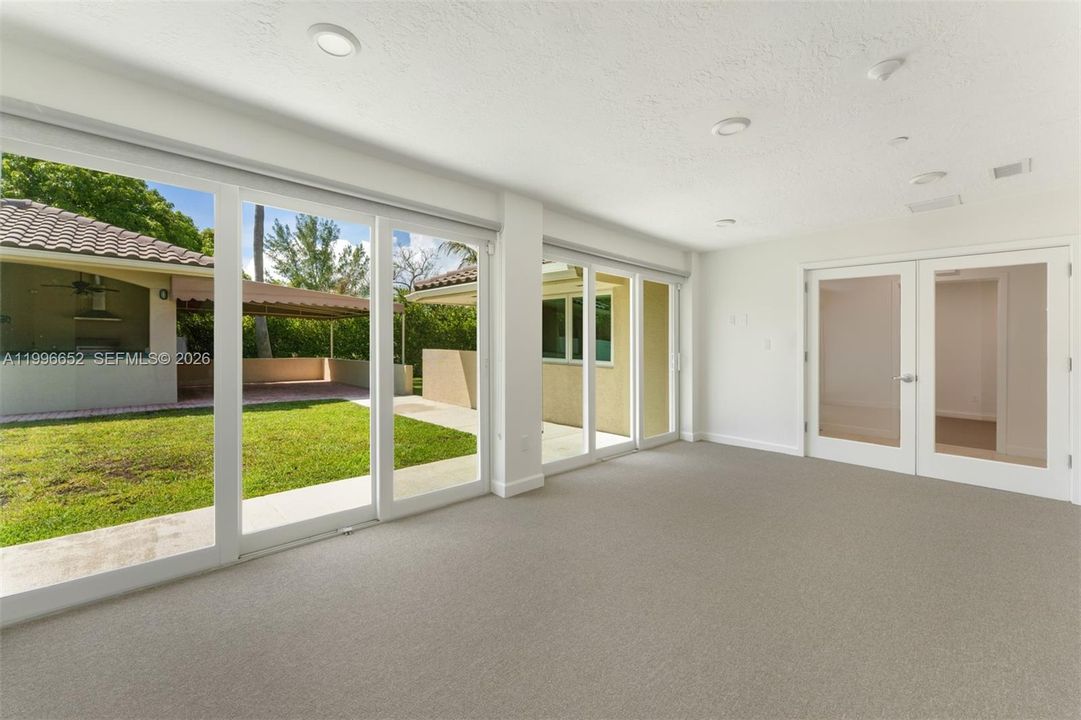 For Sale: $1,995,000 (6 beds, 4 baths, 4459 Square Feet)
