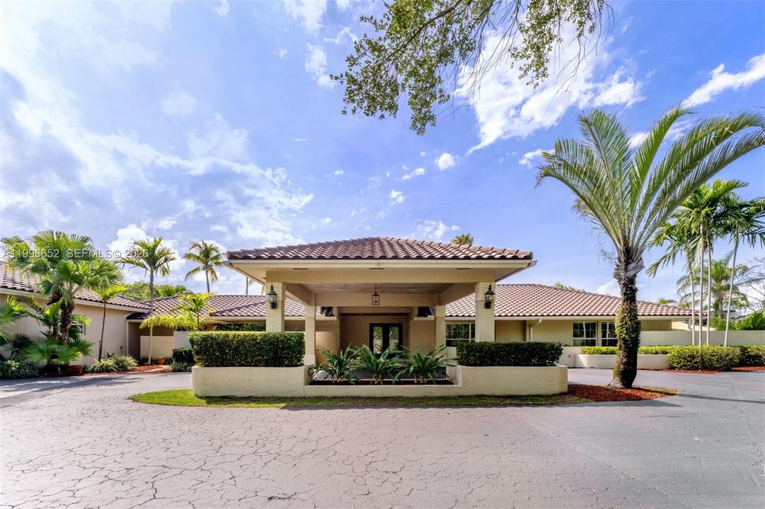For Sale: $1,995,000 (6 beds, 4 baths, 4459 Square Feet)