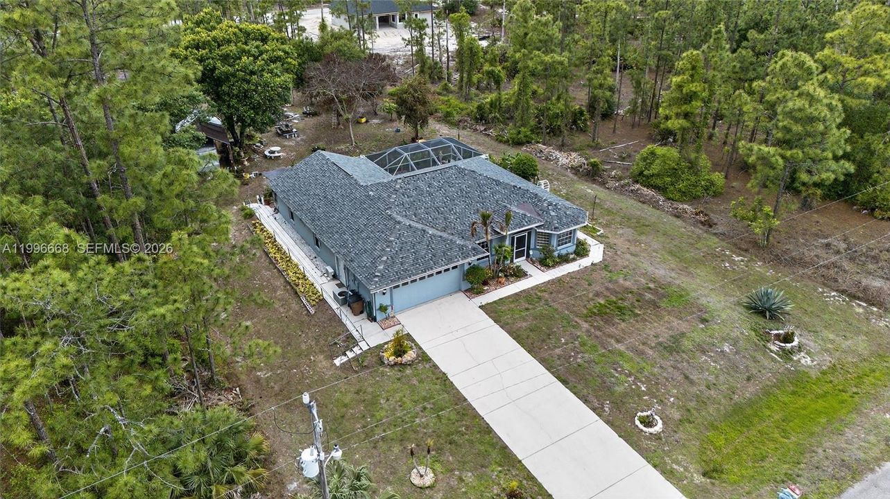 Activo con contrato: $365,000 (3 camas, 2 baños, 1800 Pies cuadrados)