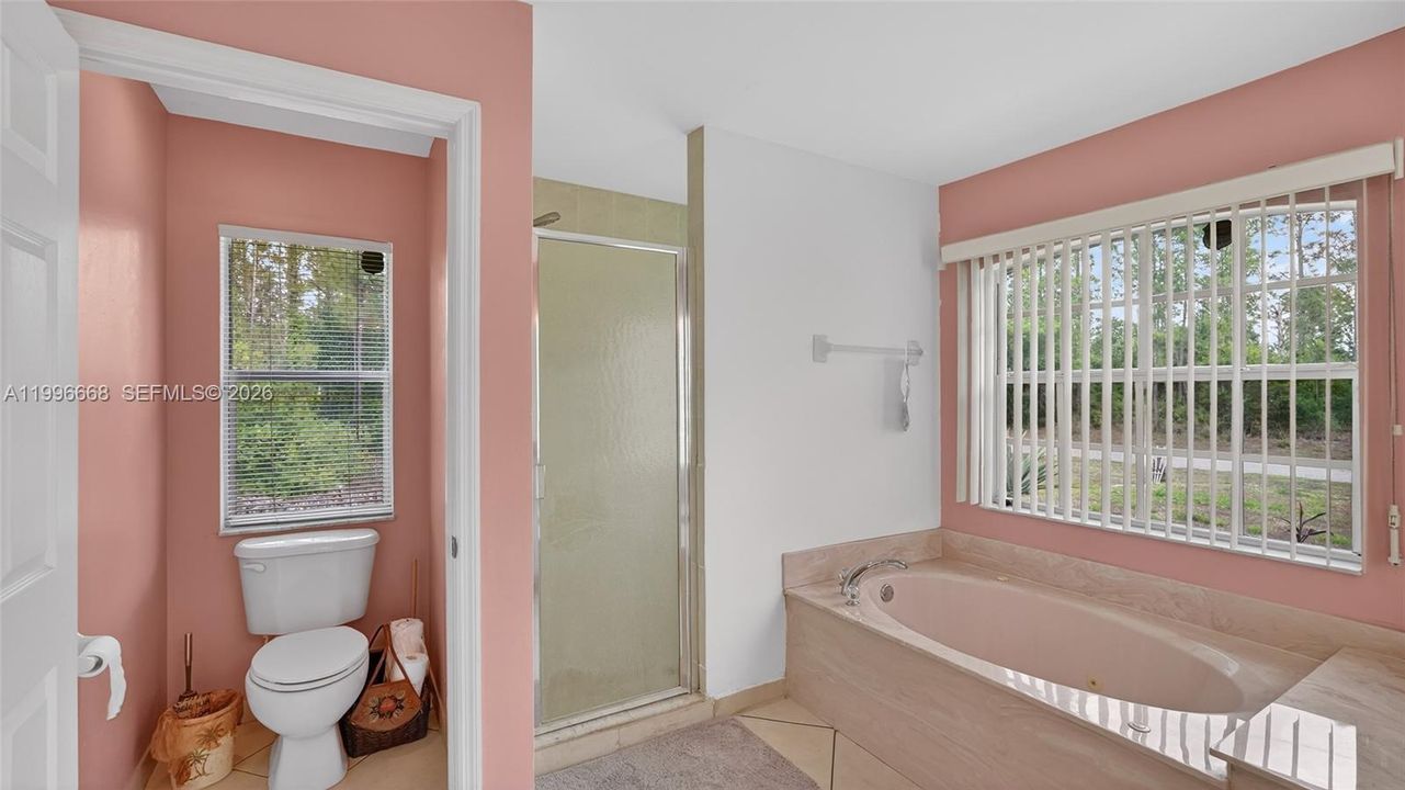 Activo con contrato: $365,000 (3 camas, 2 baños, 1800 Pies cuadrados)