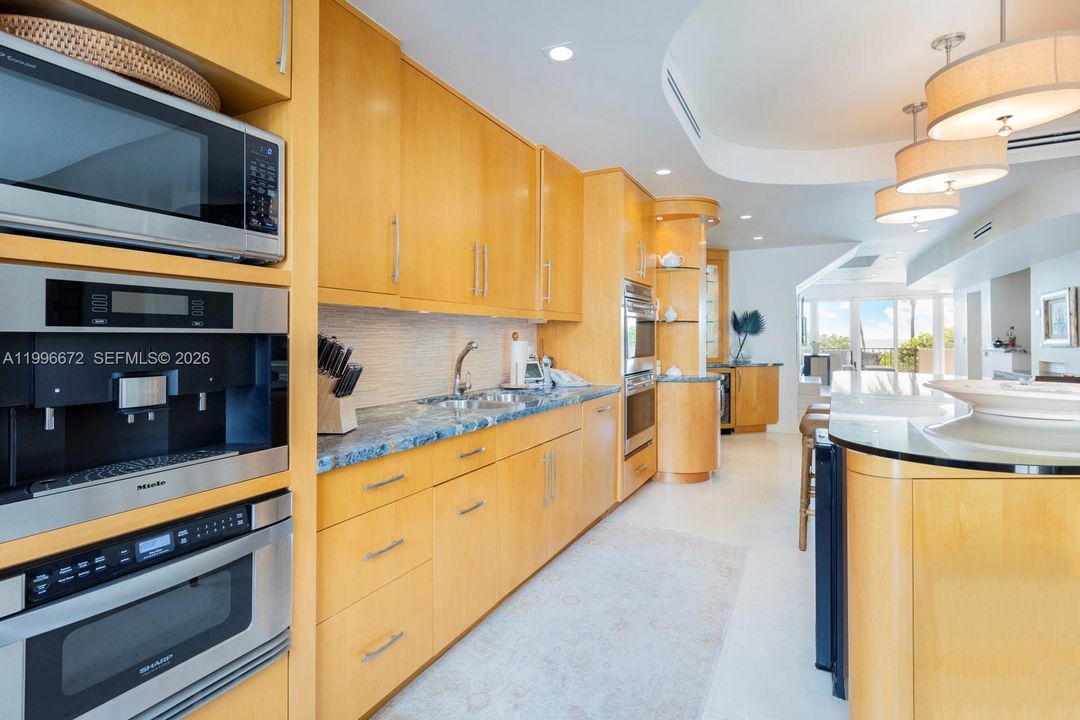 En Venta: $5,100,000 (4 camas, 6 baños, 3254 Pies cuadrados)
