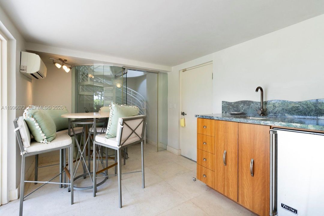 En Venta: $5,100,000 (4 camas, 6 baños, 3254 Pies cuadrados)