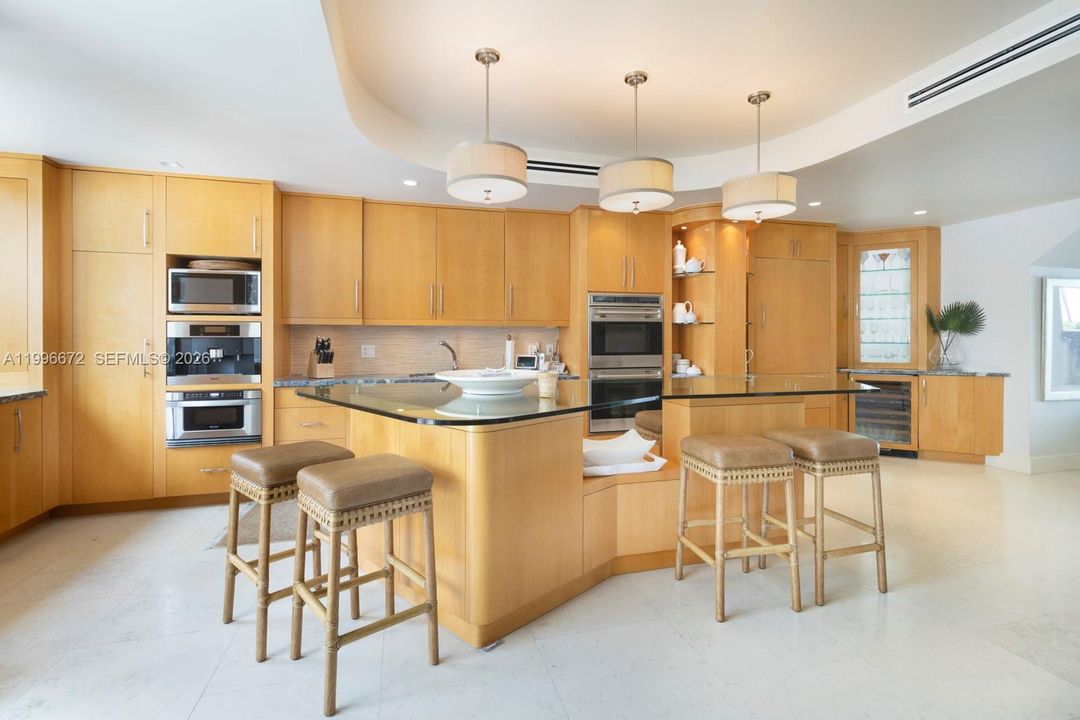 En Venta: $5,100,000 (4 camas, 6 baños, 3254 Pies cuadrados)