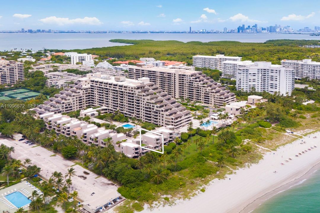 En Venta: $5,100,000 (4 camas, 6 baños, 3254 Pies cuadrados)