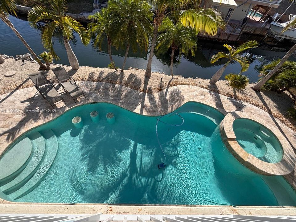En Venta: $2,290,000 (4 camas, 3 baños, 1500 Pies cuadrados)
