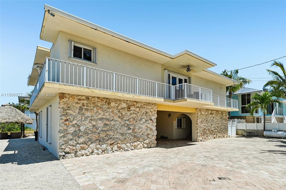 En Venta: $2,290,000 (4 camas, 3 baños, 1500 Pies cuadrados)