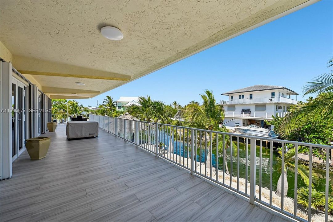 En Venta: $2,290,000 (4 camas, 3 baños, 1500 Pies cuadrados)