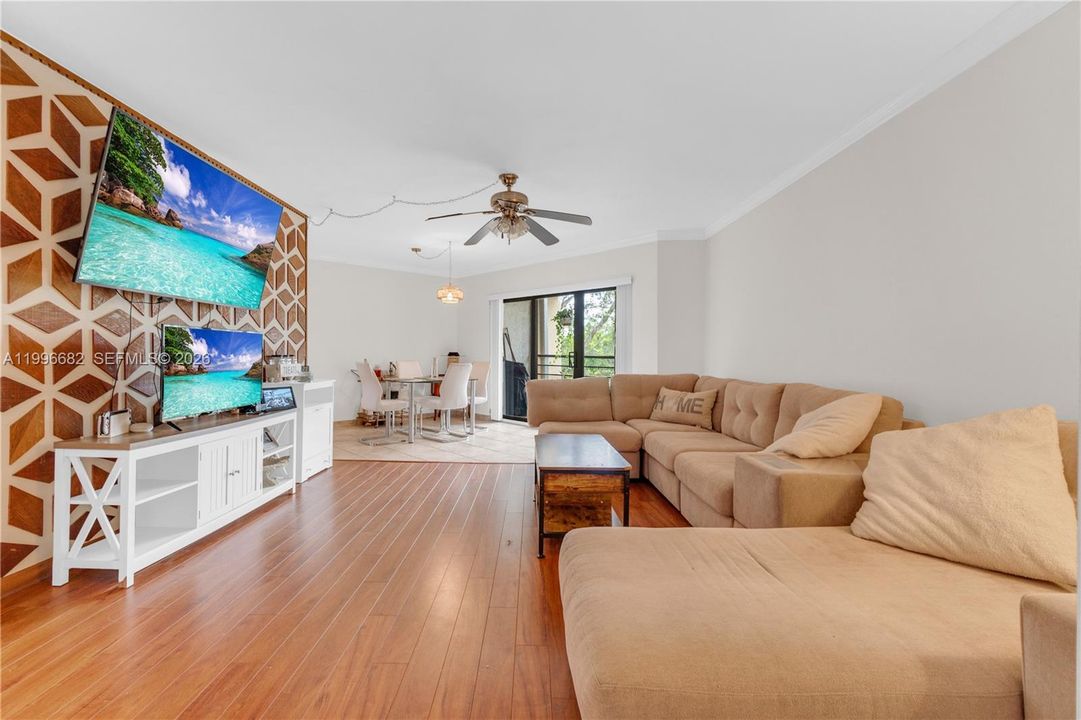 En Venta: $220,000 (2 camas, 2 baños, 1120 Pies cuadrados)