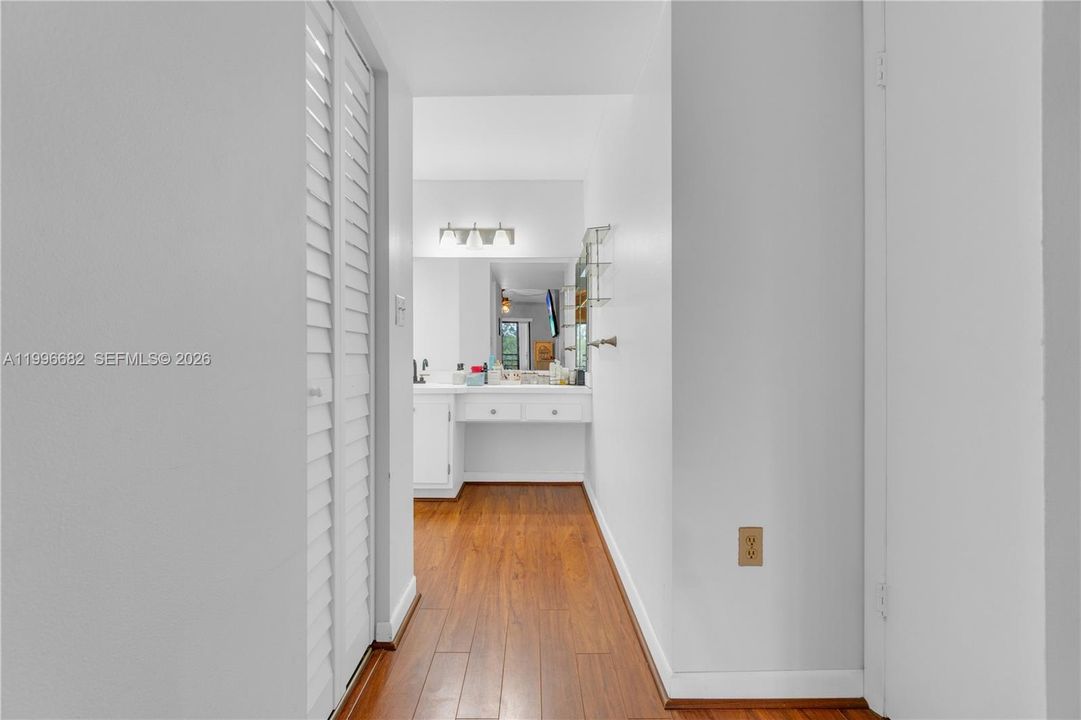 En Venta: $220,000 (2 camas, 2 baños, 1120 Pies cuadrados)