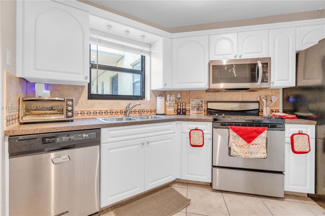 En Venta: $220,000 (2 camas, 2 baños, 1120 Pies cuadrados)