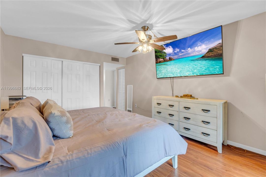 En Venta: $220,000 (2 camas, 2 baños, 1120 Pies cuadrados)