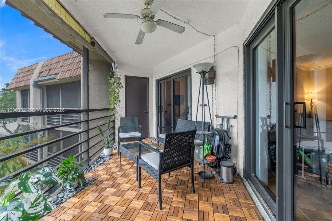 En Venta: $220,000 (2 camas, 2 baños, 1120 Pies cuadrados)