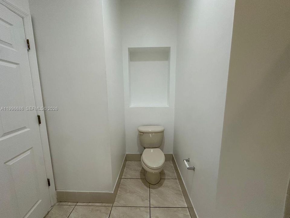 Recientemente alquilado: $2,300 (3 camas, 2 baños, 1216 Pies cuadrados)
