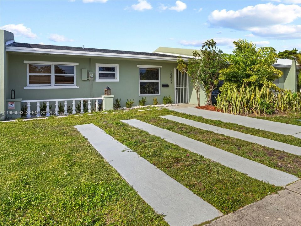 En Venta: $498,000 (2 camas, 1 baños, 824 Pies cuadrados)