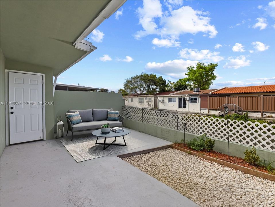 En Venta: $498,000 (2 camas, 1 baños, 824 Pies cuadrados)