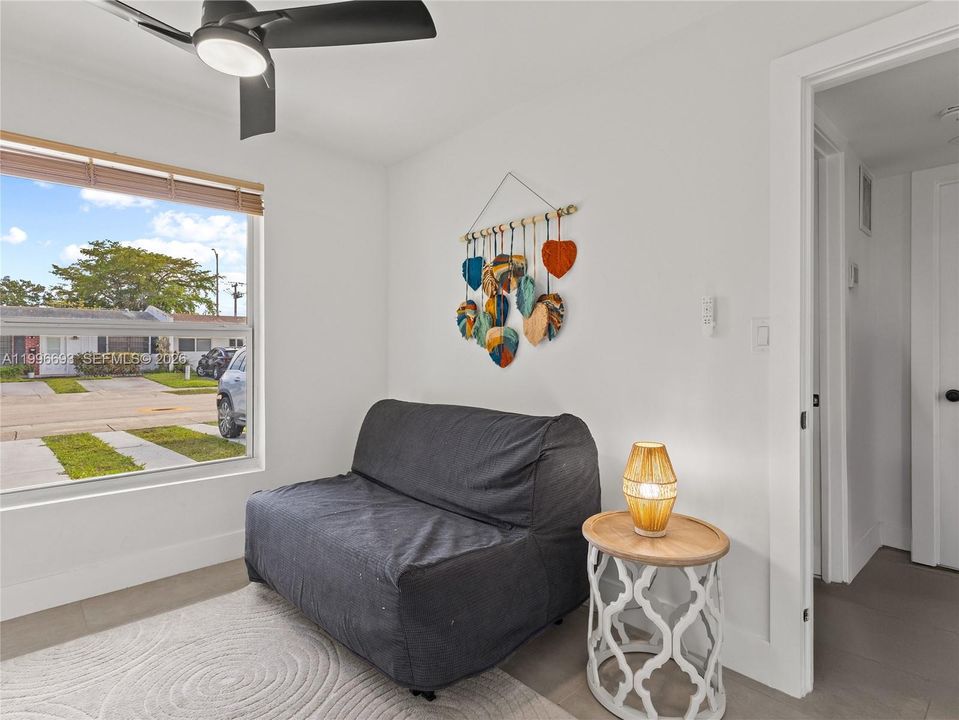En Venta: $498,000 (2 camas, 1 baños, 824 Pies cuadrados)